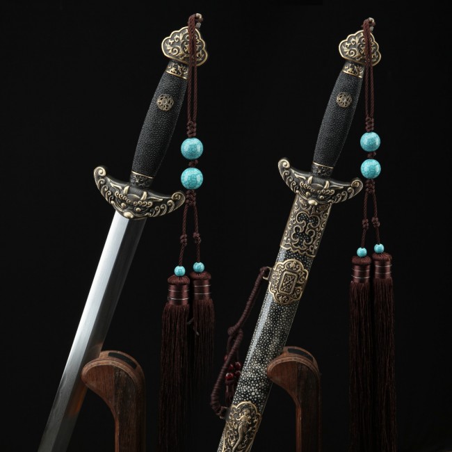 Epée chinoise forgé dans le respect de la tradition ancestrale des  forgerons de l'ancienne dynastie