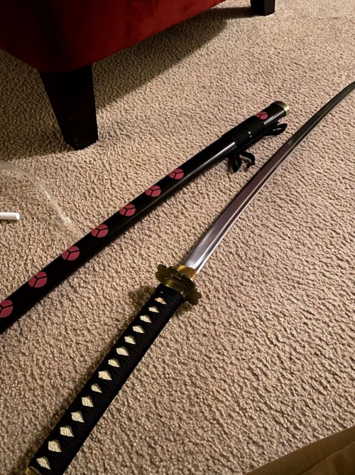 One Piece  Roronoa Zoro Shusui Katana Samurai Sword Replica With Black Scabbard