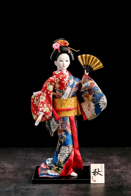 Japanese Geisha Doll  Sculpture With Beautiful Kimono