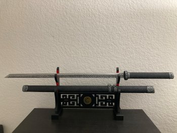 Ninjato 1090 Carbon Steel Hand-Hammered Blade with Black Dragon-Engraved Saya and Silver Scroll Tsuba