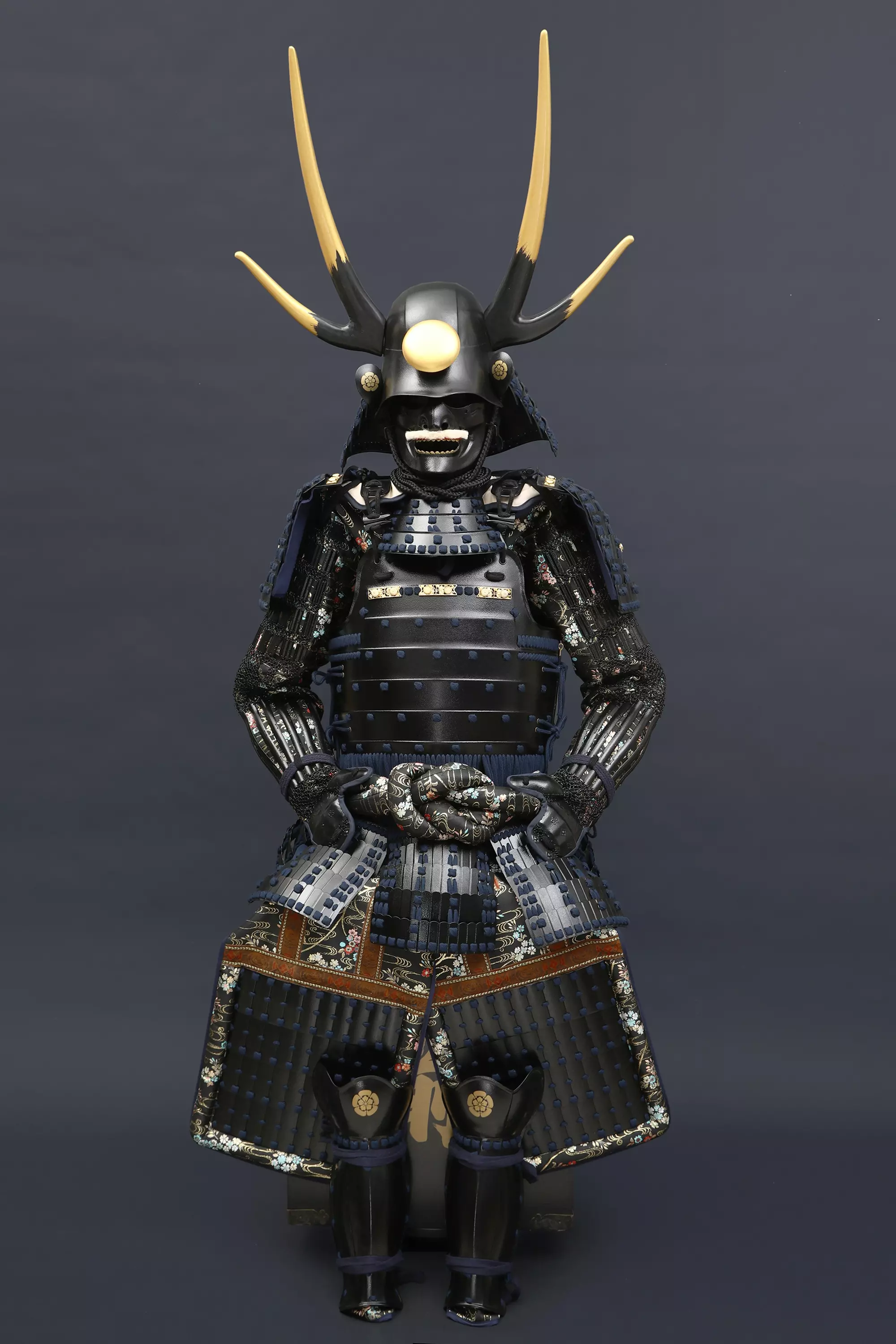 Handmade Oda Clan Black Japanese Samurai Armor With Antlers Helmet ...