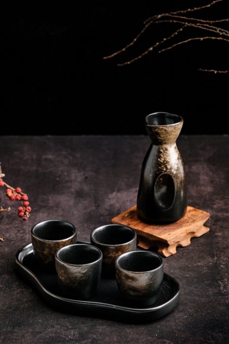 Japanese Sake Set, 1 Bottle And 4 Cups With Ceramic Tray