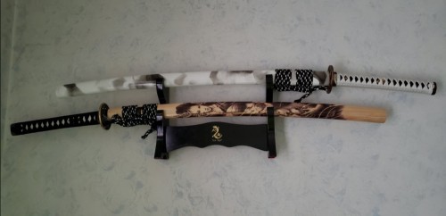 Handmade Japanese Samurai Sword High Manganese Steel Full Tang With Dragon And Natural Scabbard