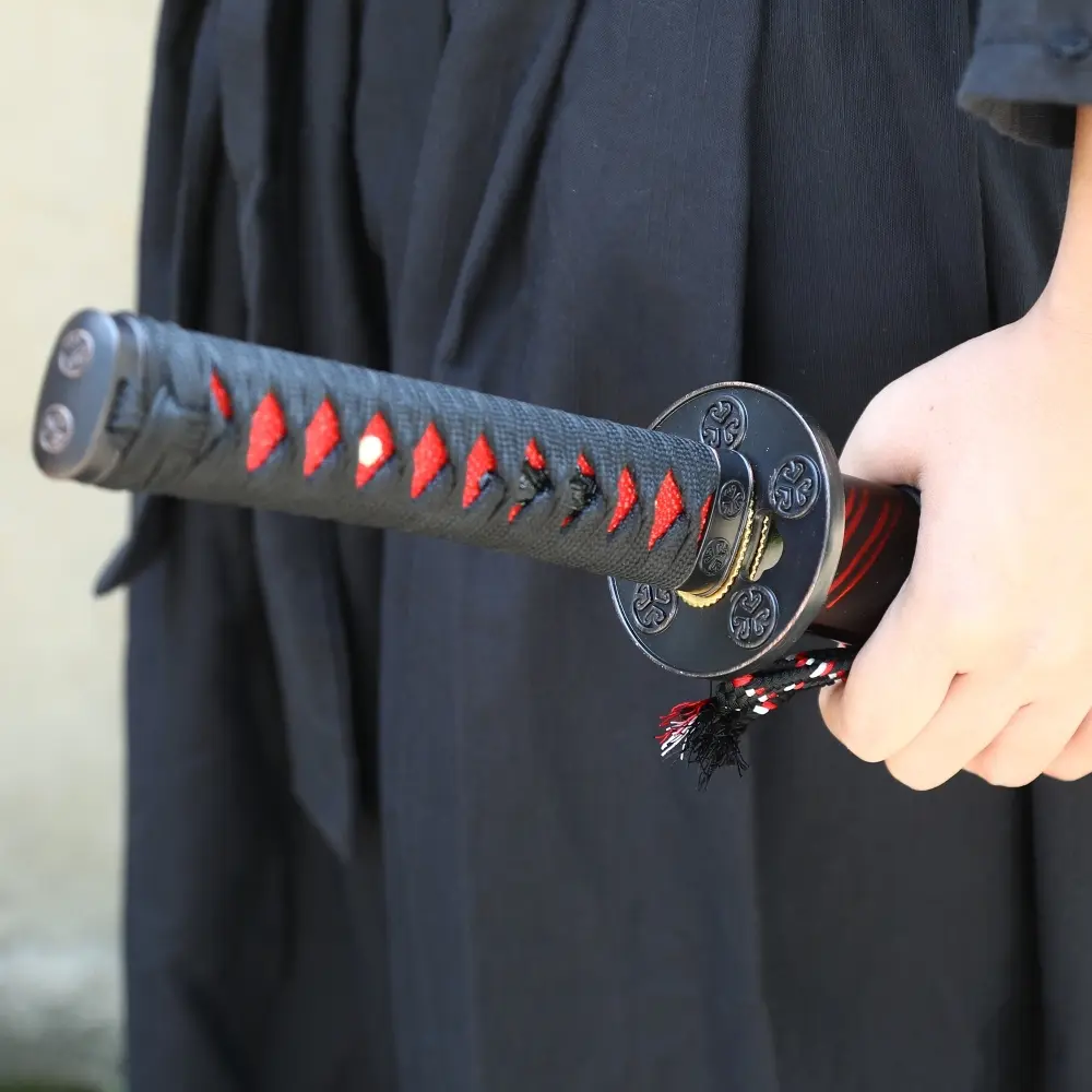 Short Katana | 1095 Carbon Steel Wakizashi in Black Lacquer Saya