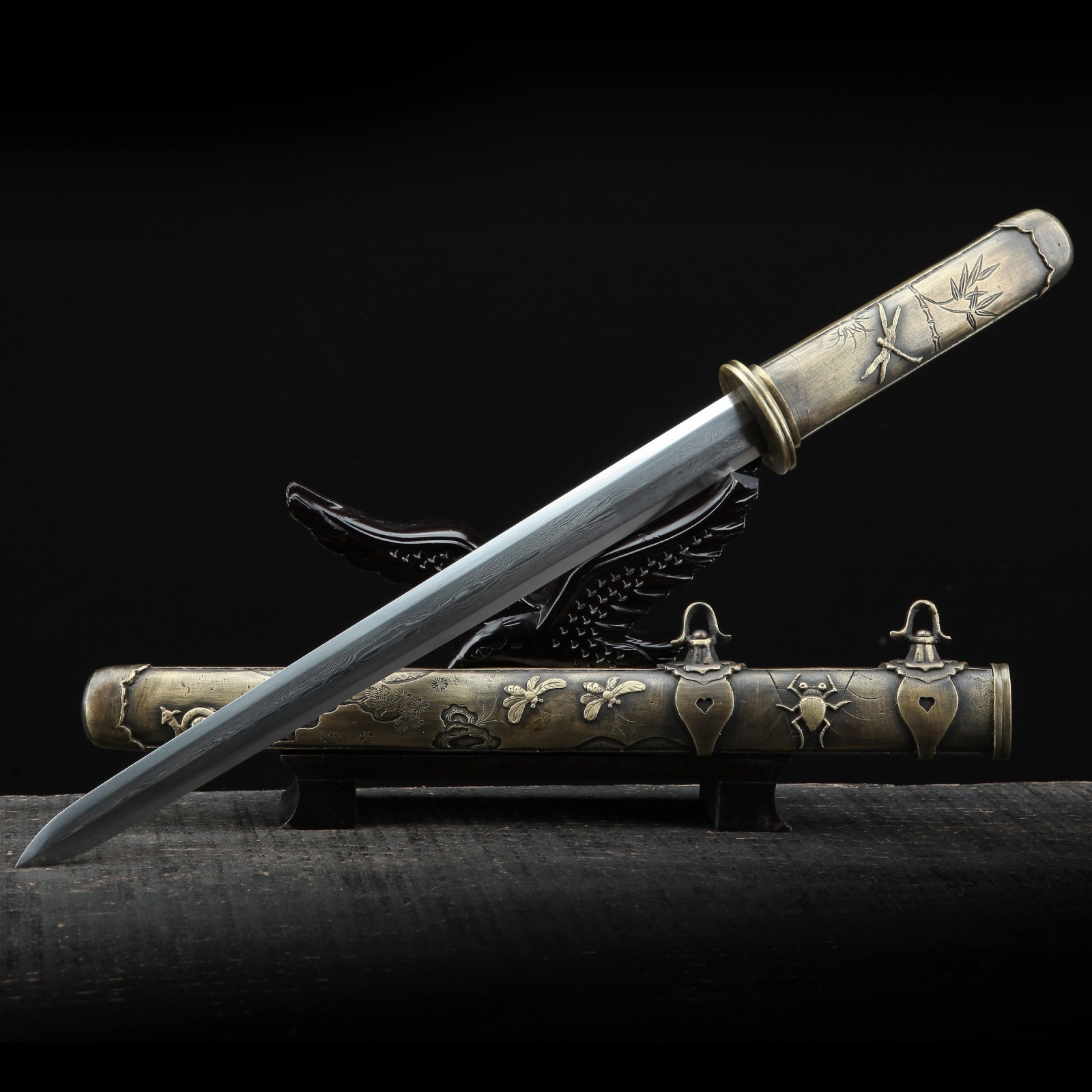 High Quality Chinese Sword Short Sword Dagger Red Pattern Steel Sharp Blade 