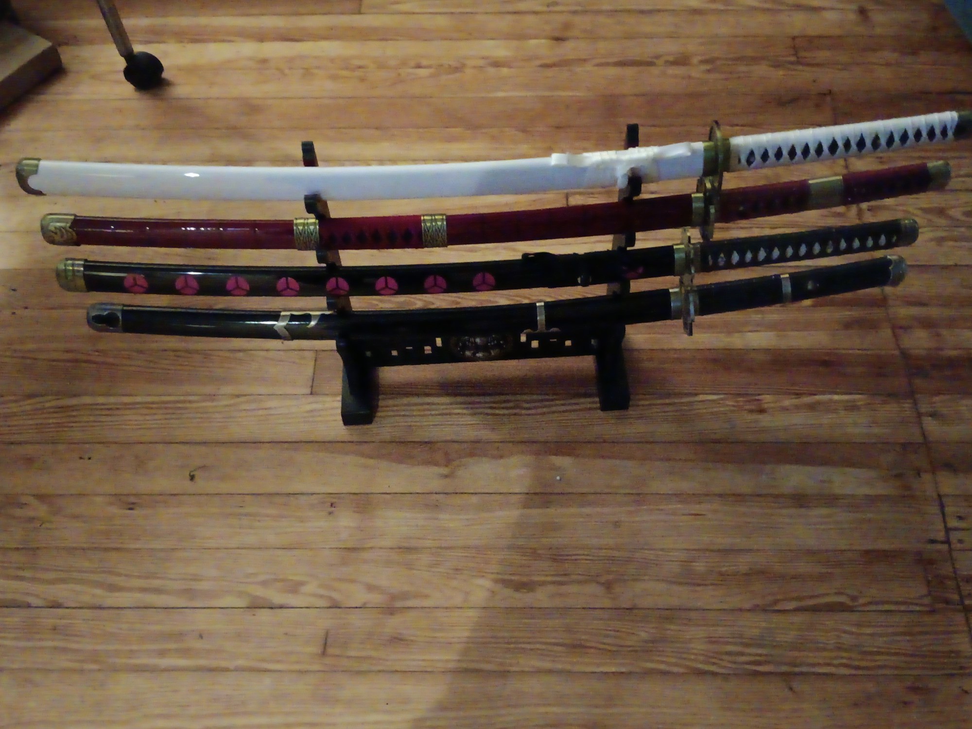 Roronoa Zoro Sword Set 4 Pack - One Piece Katana Replica Shusui Wado Ichimonji Sandai Kitetsu Yubashiri
