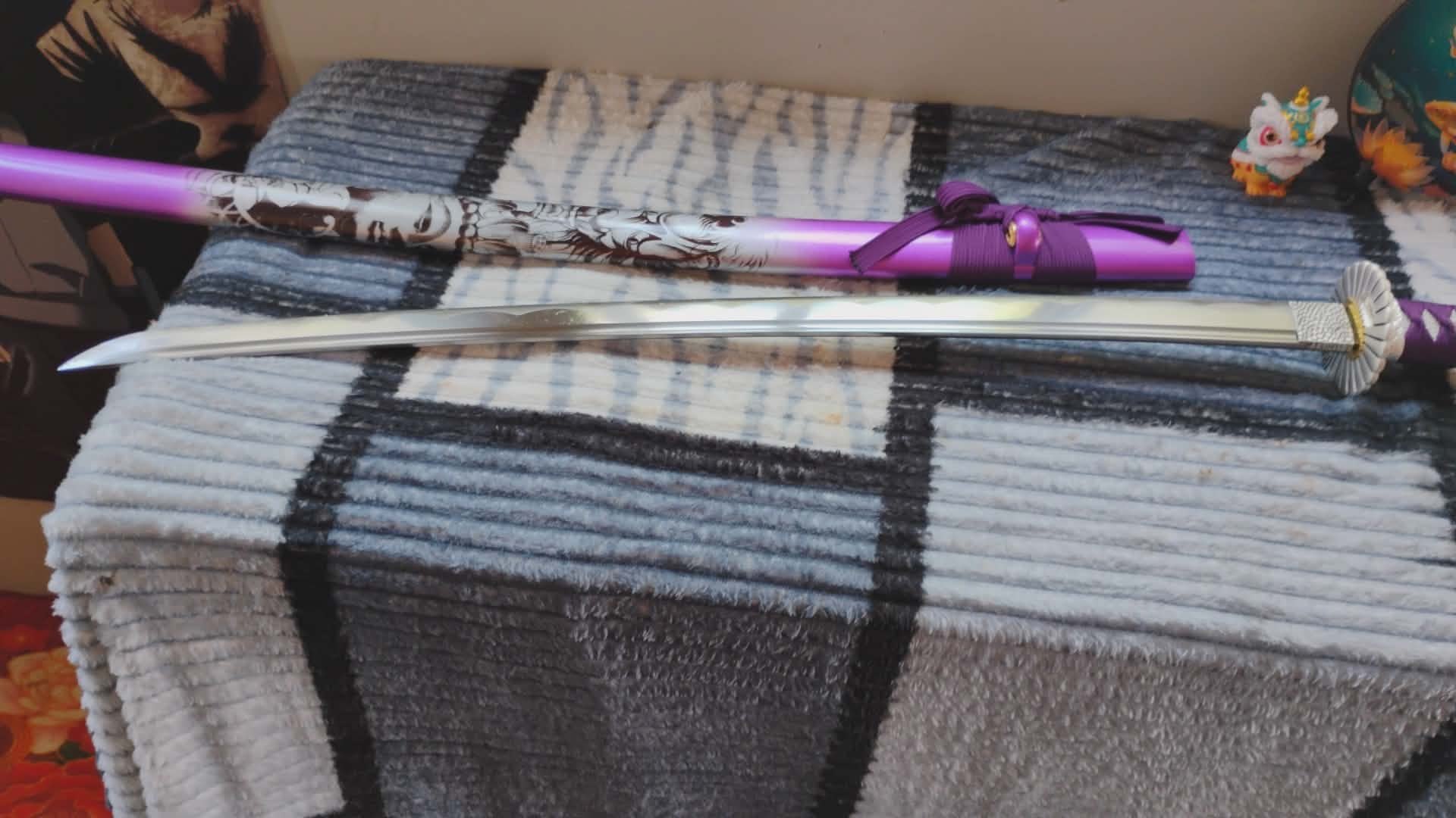 1065 Carbon Steel Katana with Dragon Saya in Purple-White - Chrysanthemum Tsuba