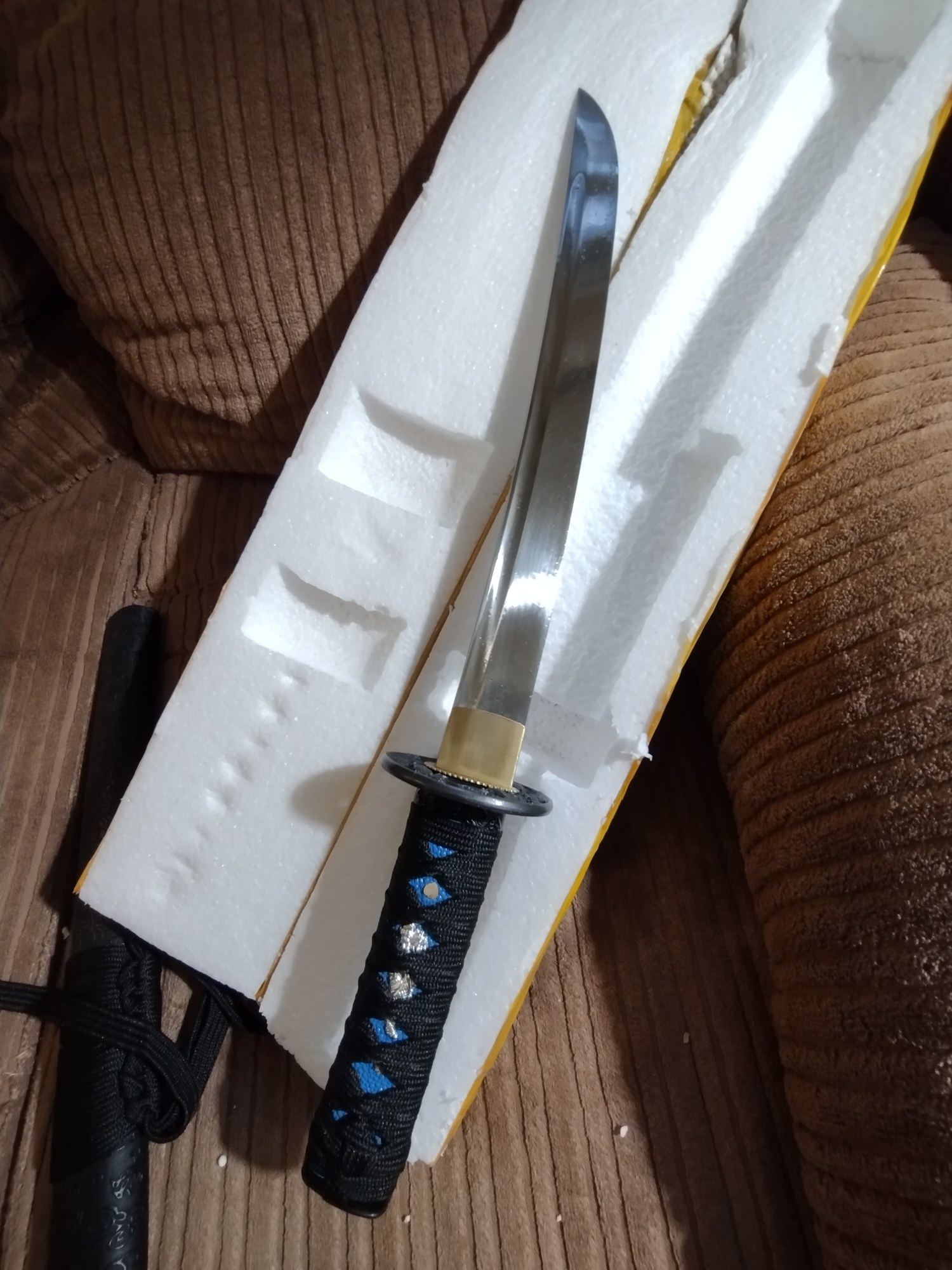 T10 Steel Tanto Sword with Dragon Tsuba in Black Cord Wrap and Blue Samegawa - Full Tang Collectible